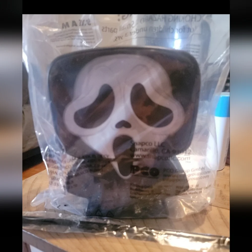 Scream Cups - Picture 1 of 2